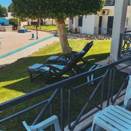 Shelter Next To The Beach Larnaca Exterior foto